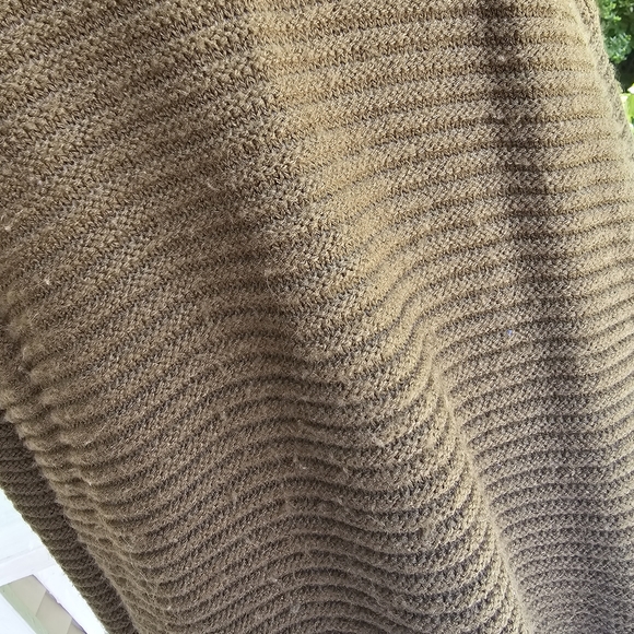 (2) Cold Shoulder Distressed Sweater Collection - Picture 4 of 10